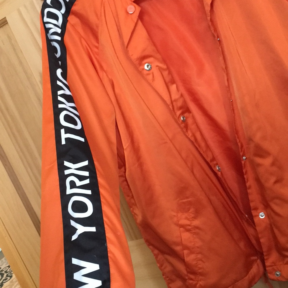 Windbreaker - Picture 2 of 5